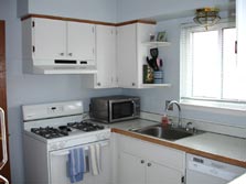 kitchen w/Pergo floor