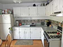 eat-in kitchen
